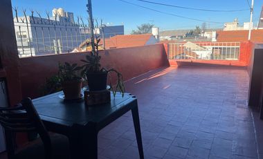 Venta PH Bernal Oeste, 3 ambientes en dos plantas al frente y con cochera ¡¡¡¡ APTO CREDITO !!!!