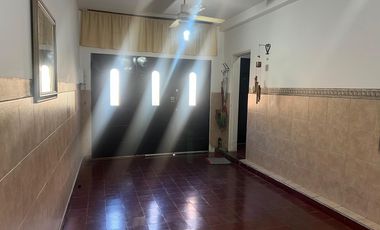 Venta PH Bernal Oeste, 3 ambientes en dos plantas al frente y con cochera ¡¡¡¡ APTO CREDITO !!!!
