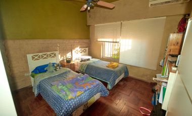VENTA CASA 3 AMB  PATIO BERAZATEGUI APTA CREDITO