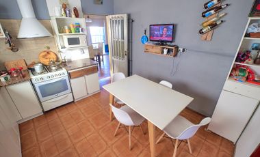 VENTA CASA 3 AMB  PATIO BERAZATEGUI APTA CREDITO