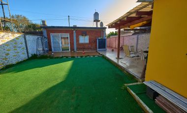 VENTA CASA 3 AMB  PATIO BERAZATEGUI APTA CREDITO