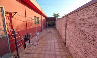 VENTA CASA 3 AMB  PATIO BERAZATEGUI APTA CREDITO