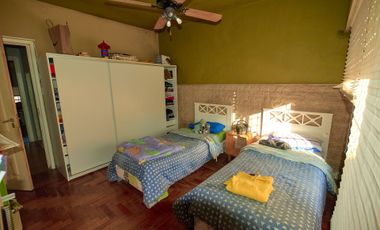VENTA CASA 3 AMB  PATIO BERAZATEGUI APTA CREDITO