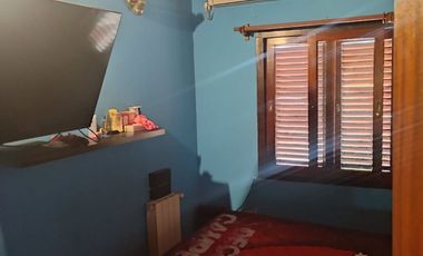 VENTA CASA 5 AMB EN QUILMES CON QUINCHO