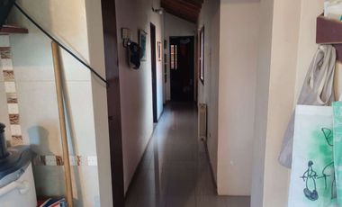 VENTA CASA 5 AMB EN QUILMES CON QUINCHO