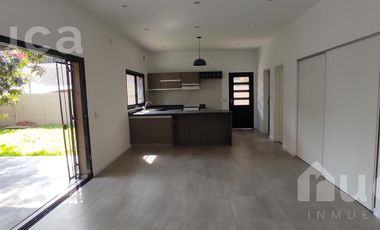 ALQUILER ANUAL | CASA NUEVA c/Galeria, Cochera y Jardin | Garin Norte