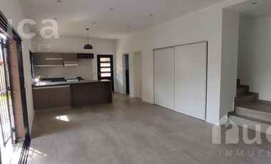 ALQUILER ANUAL | CASA NUEVA c/Galeria, Cochera y Jardin | Garin Norte