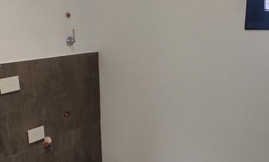 ALQUILER ANUAL | CASA NUEVA c/Galeria, Cochera y Jardin | Garin Norte