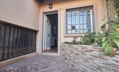 CASA EN VENTA EN EXCELENTE UBICACIÓN