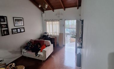 CASA EN VENTA EN EXCELENTE UBICACIÓN