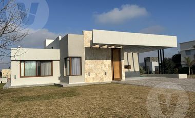 Casa en venta - Barrio La Horqueta  de Echeverría, Canning