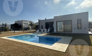 Casa en venta - Barrio La Horqueta  de Echeverría, Canning