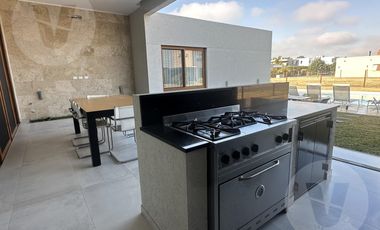 Casa en venta - Barrio La Horqueta  de Echeverría, Canning