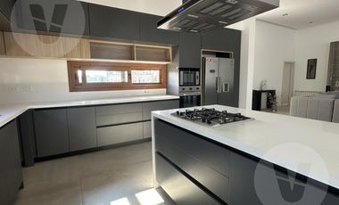 Casa en venta - Barrio La Horqueta  de Echeverría, Canning