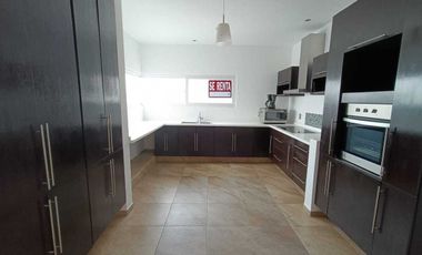 RENTO CASA EN DAVINCI CUMBRES DEL LAGO 2 REC EN PLANTA BAJA y LOFT EN 2do PISO