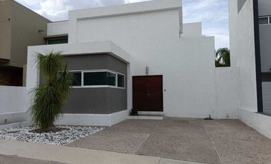 RENTO CASA EN DAVINCI CUMBRES DEL LAGO 2 REC EN PLANTA BAJA y LOFT EN 2do PISO