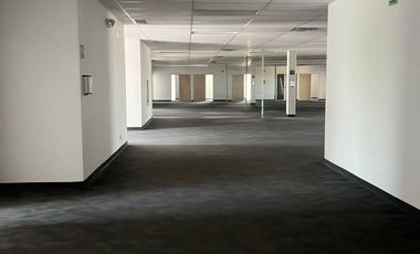 Nave Industrial en renta con 680m² de almacen y 1520m² de oficinas en Tepozotlan