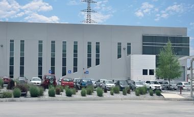 Nave Industrial en renta con 680m² de almacen y 1520m² de oficinas en Tepozotlan