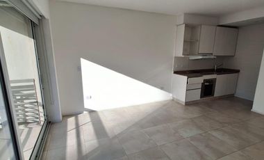 ALQUILER - Monoambiente con balcón - semi nuevo impecable - CABALLITO
