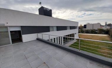 Casa en Puerto Roldán