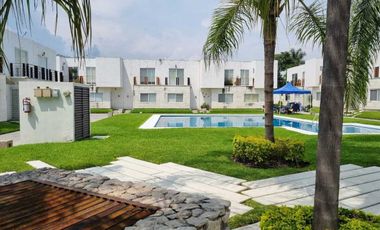 Casa en Venta apta para crédito, en Condominio Prados de Oacalco