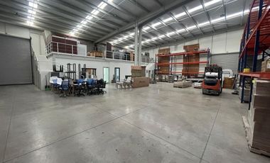 DOS BODEGA JUNTAS C/ OFICINAS EN TERRA BUSINESS PARK