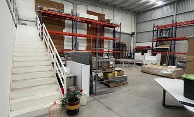 DOS BODEGA JUNTAS C/ OFICINAS EN TERRA BUSINESS PARK