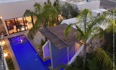 Casa en venta en Conkal casa gemela dentro de privada con amenidades