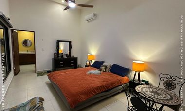 Casa en venta en Conkal casa gemela dentro de privada con amenidades