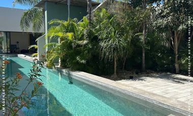 Casa en venta en Conkal casa gemela dentro de privada con amenidades