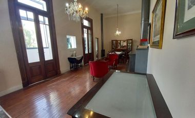 PH 6 ambientes con terraza propia y balcon