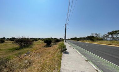 TERRENO COMERCIAL EN RENTA EN LA ZONA DE  PASEO QUERÉTARO