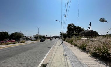 TERRENO COMERCIAL EN RENTA SOBRE AV. PASEO QUERÉTARO, QUERÉTARO