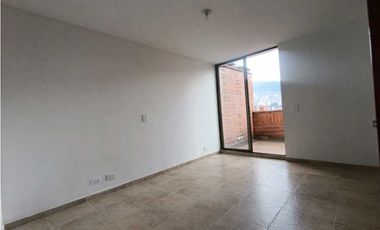 Apartamento En Arriendo, Laureles - Medellin