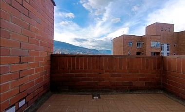 Apartamento En Arriendo, Laureles - Medellin
