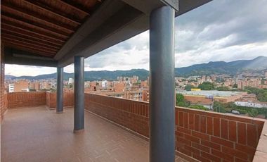 Apartamento En Arriendo, Laureles - Medellin