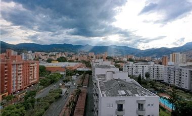 Apartamento En Arriendo, Laureles - Medellin