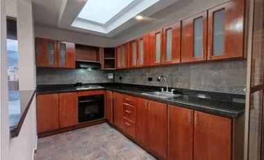 Apartamento En Arriendo, Laureles - Medellin