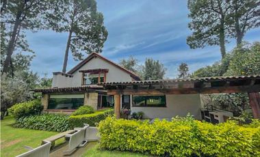 CASA EN VENTA Y RENTA EN EL CENTRO DE AVANDARO, VALLE DE BRAVO