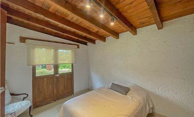 CASA EN VENTA Y RENTA EN EL CENTRO DE AVANDARO, VALLE DE BRAVO