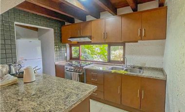 CASA EN VENTA Y RENTA EN EL CENTRO DE AVANDARO, VALLE DE BRAVO