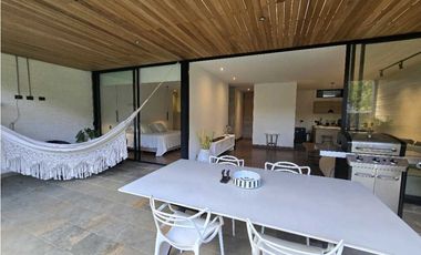 Venta de apartamento con jardín y terraza en San Lucas