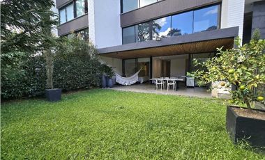 Venta de apartamento con jardín y terraza en San Lucas