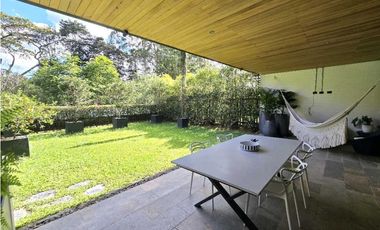 Venta de apartamento con jardín y terraza en San Lucas