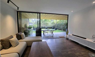 Venta de apartamento con jardín y terraza en San Lucas