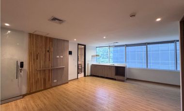 Oficina en venta en el poblado