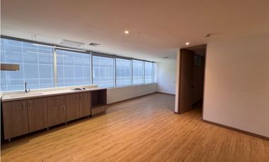 Oficina en venta en el poblado