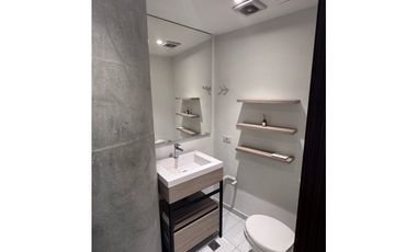 Oficina en venta en el poblado