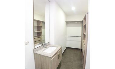 SE VENDE APARTAMENTO EN VILLA DEL RO, ZONA NORTE DE MONTERA