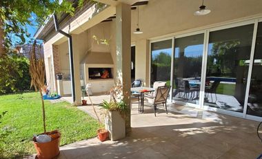 VENTA CASA LOS OLIVOS CENTENARIO